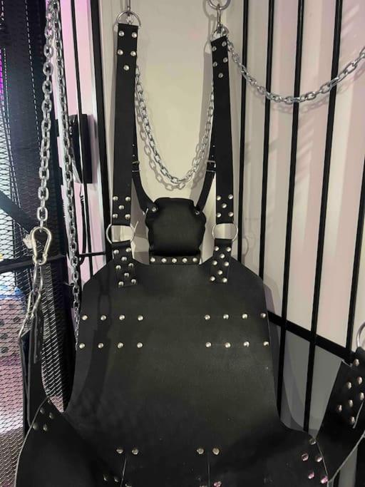 Apartment 50 Nuances De Gris - Bdsm - Loveroom